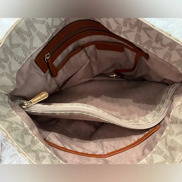 Michael Kors large Harper East West Signature Tote Handbag - LIKE NEW! - Picture 12 of 16
